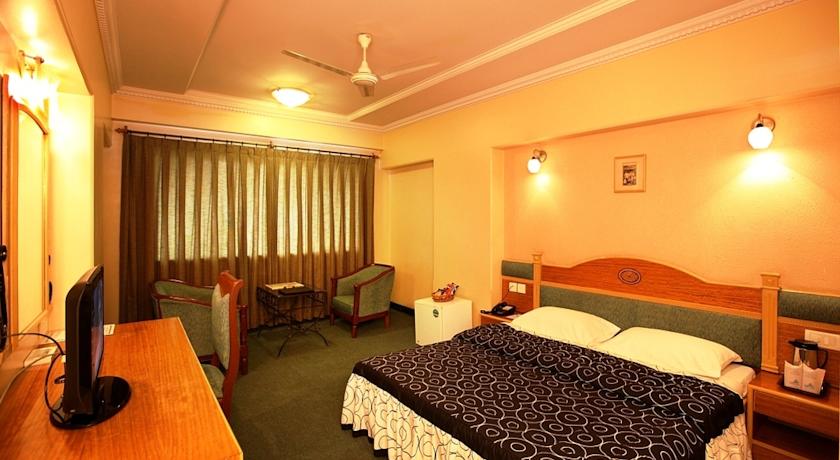 Hotel Brijwasi Royal